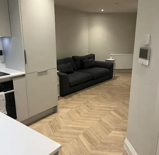 1 Bed Flat