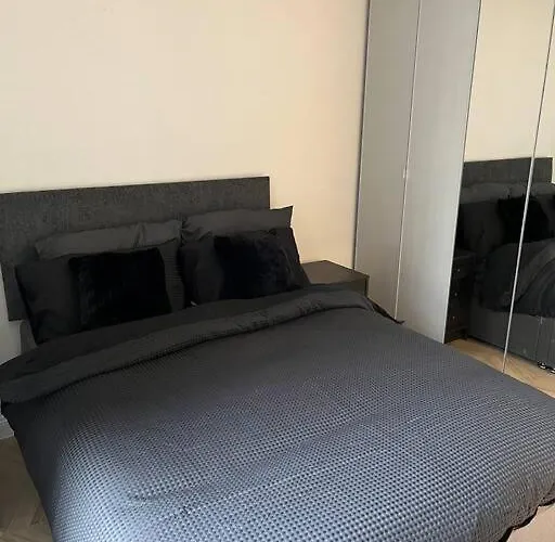 1 Bed Flat